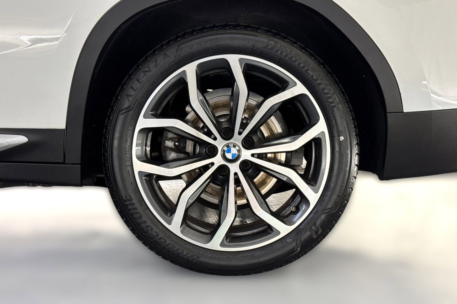 Certified 2023 BMW X4 xDrive30i w/ Premium Package image 11