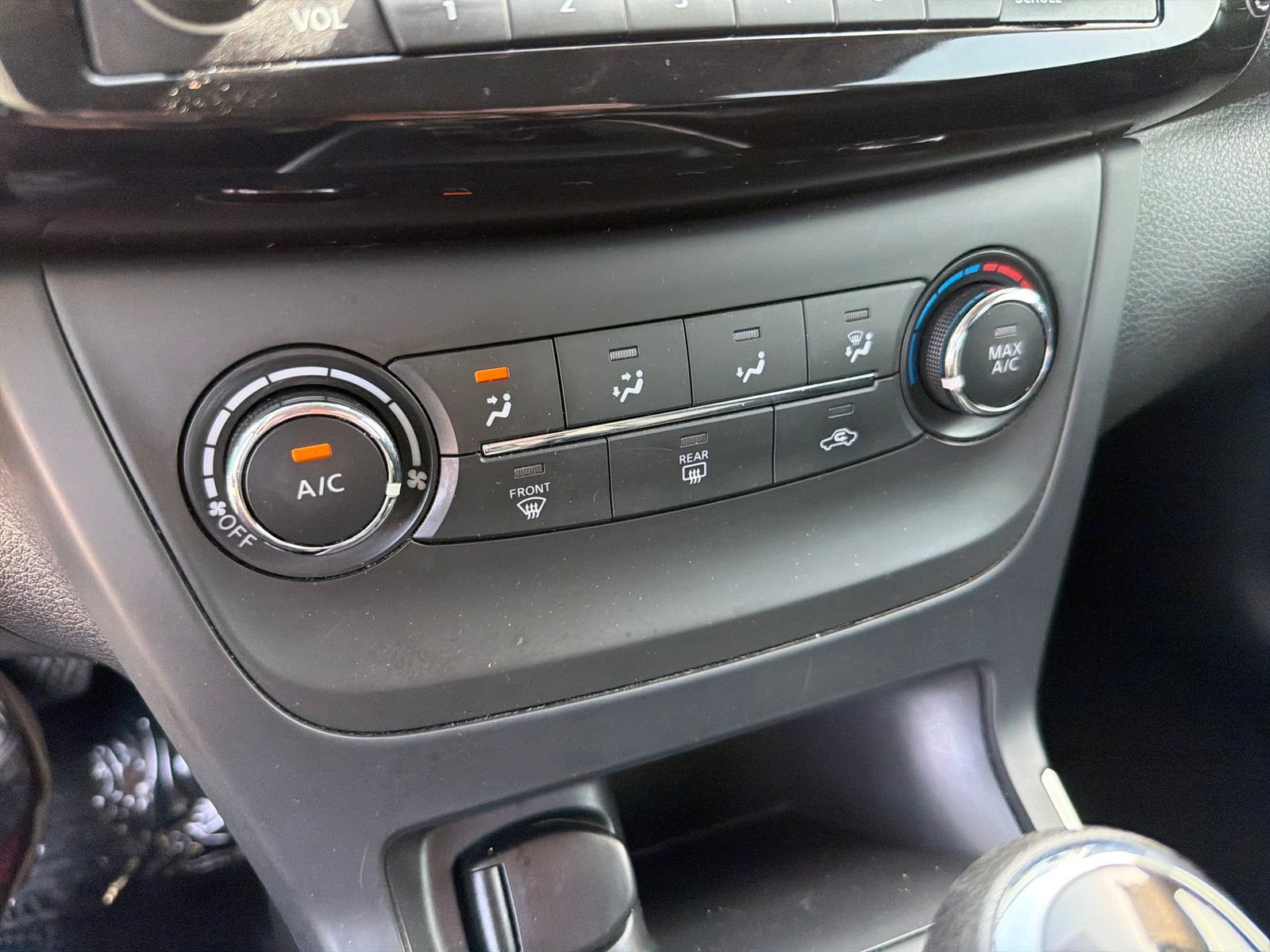Used 2017 Nissan Sentra SV FWD image 23