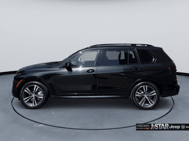 Used 2025 BMW X7 xDrive40i w/ M Sport Package AWD/4WD image 6