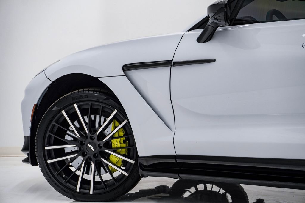 Used 2023 Aston Martin DBX 707 image 14