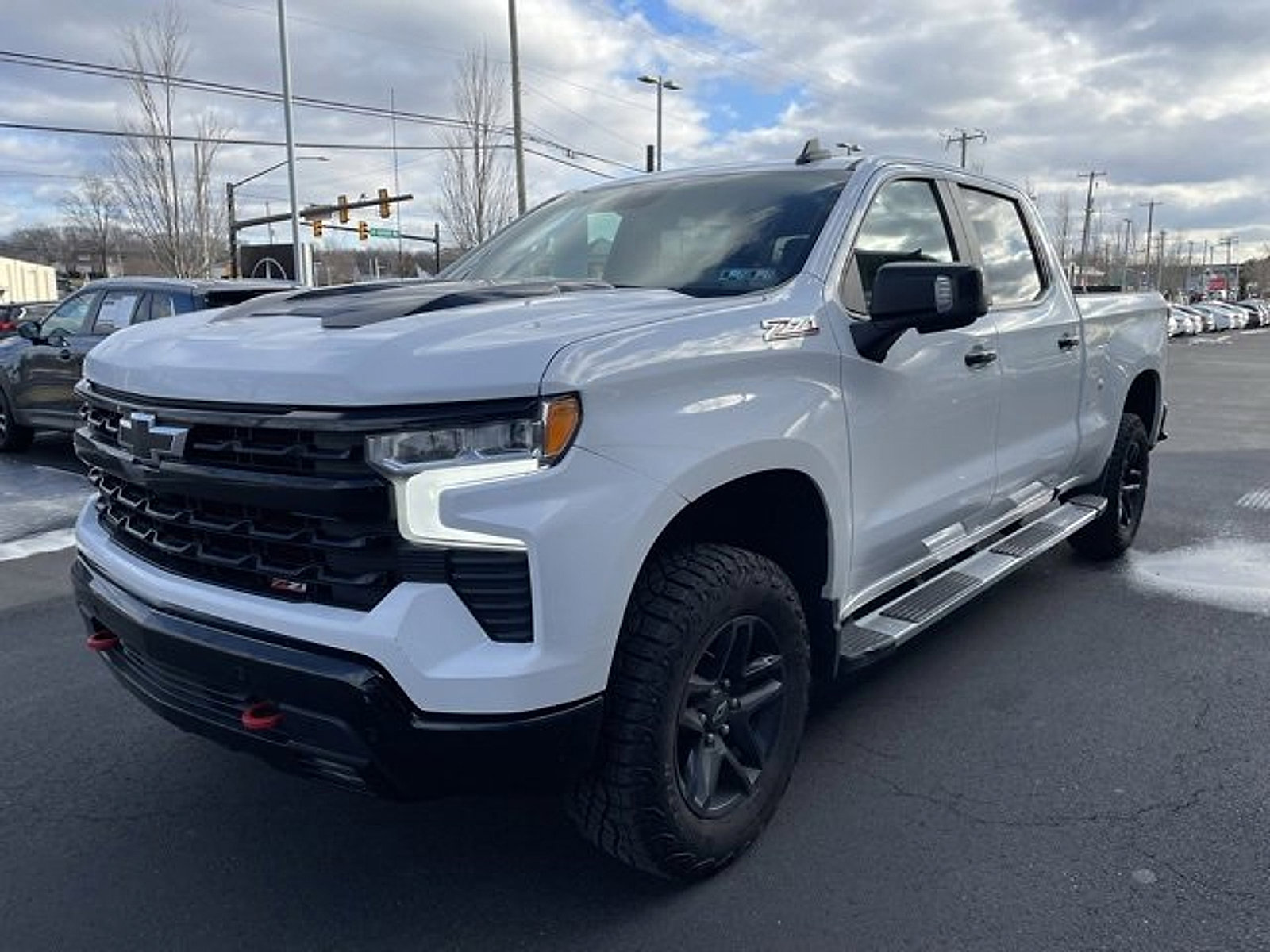 Used 2024 Chevrolet Silverado 1500 LT Trail Boss w/ LT Trail Boss Premium Package image 3