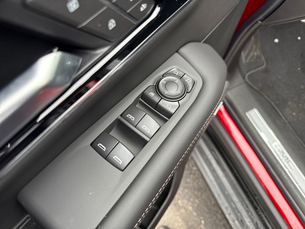 New 2026 GMC Yukon XL Elevation AWD/4WD image 13