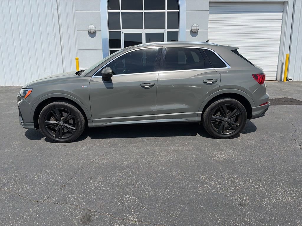 Used 2020 Audi Q3 2.0T Premium w/ Convenience Package image 4
