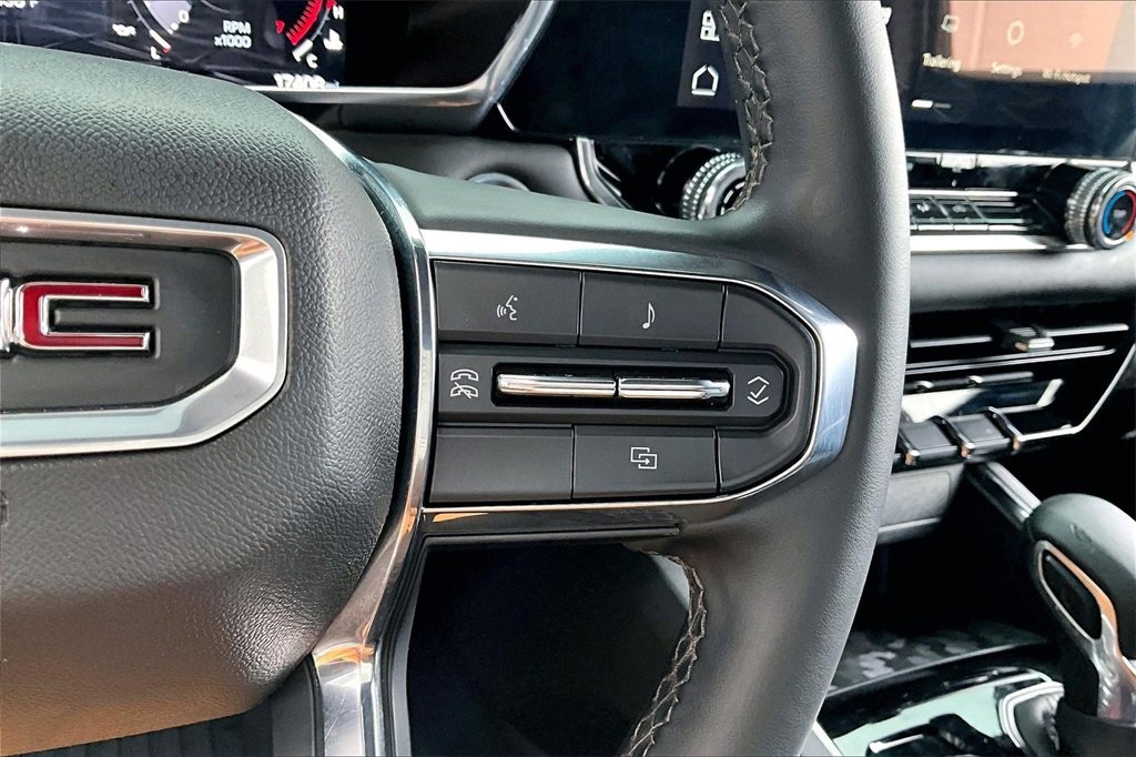 Used 2024 GMC Canyon Elevation w/ Trailering Package image 11