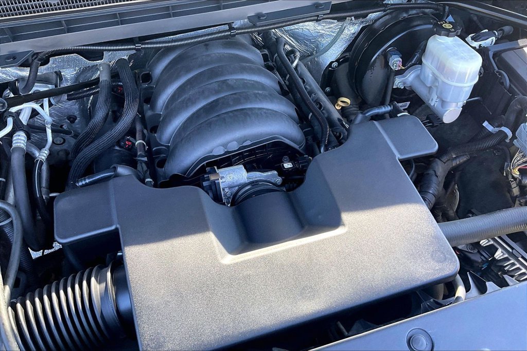 Used 2018 Chevrolet Silverado 1500 LT w/ All Star Edition AWD/4WD image 34