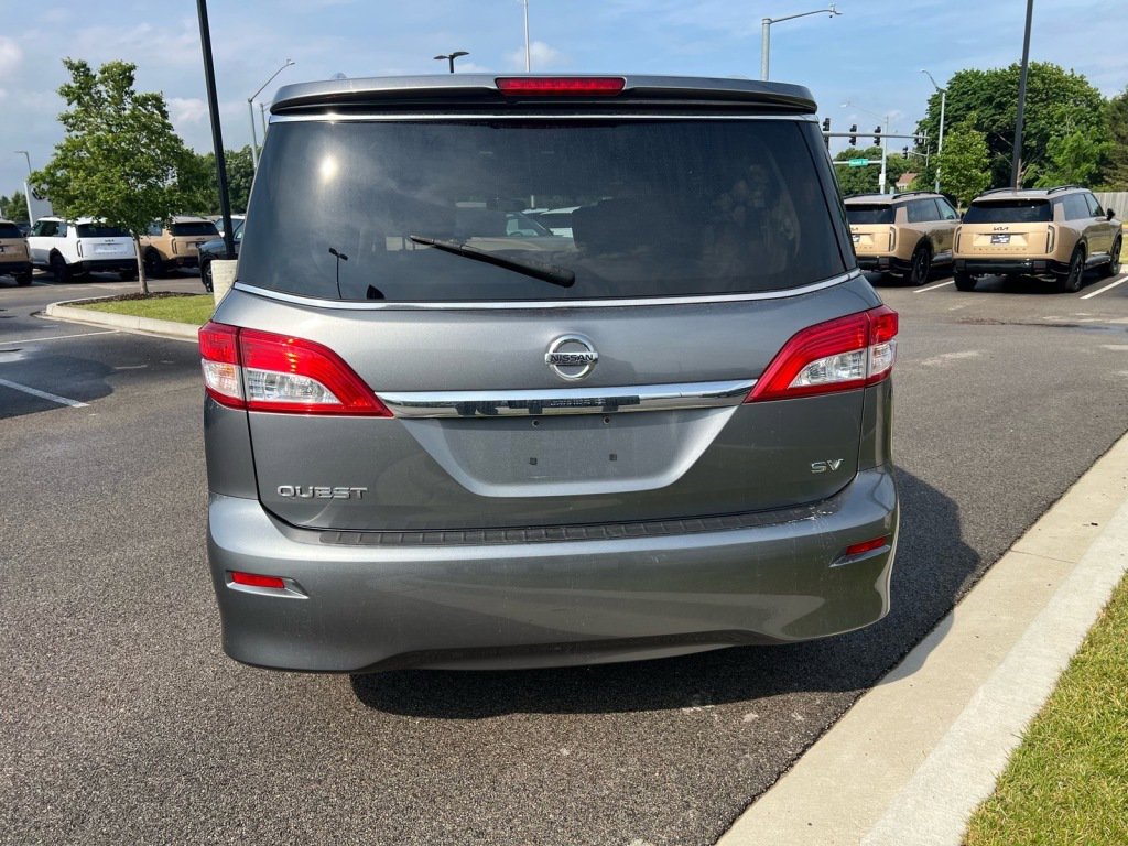 Used 2016 Nissan Quest SV FWD image 4