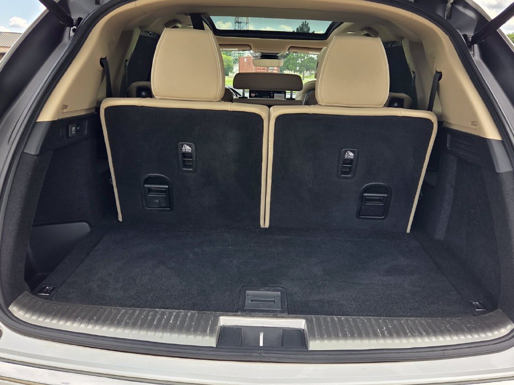 Used 2022 Acura MDX w/ Advance Package AWD/4WD image 12