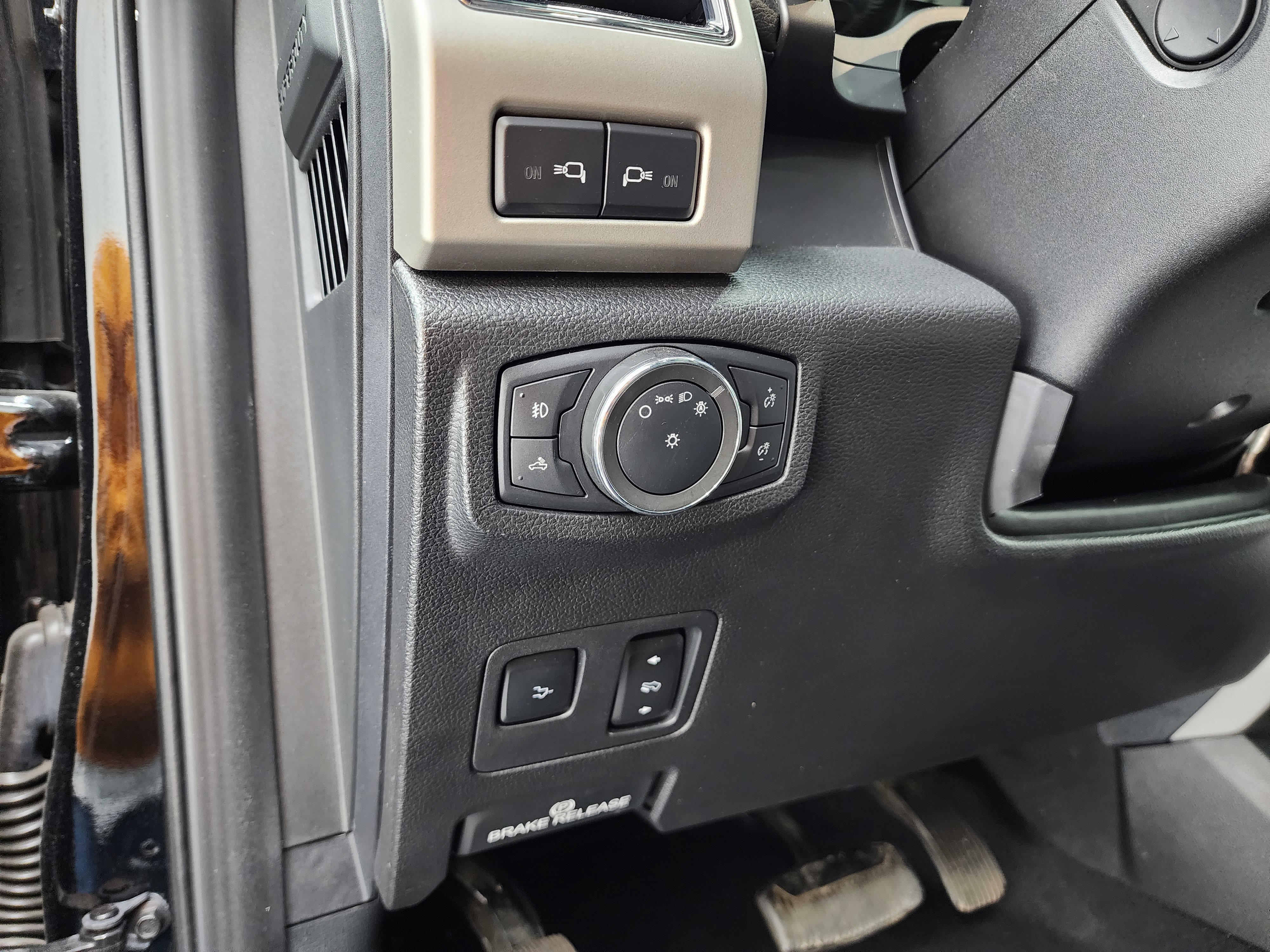 Used 2021 Ford F350 Lariat w/ Lariat Ultimate Package AWD/4WD image 48