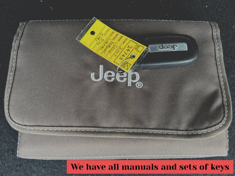 Used 2017 Jeep Renegade Latitude AWD/4WD image 29