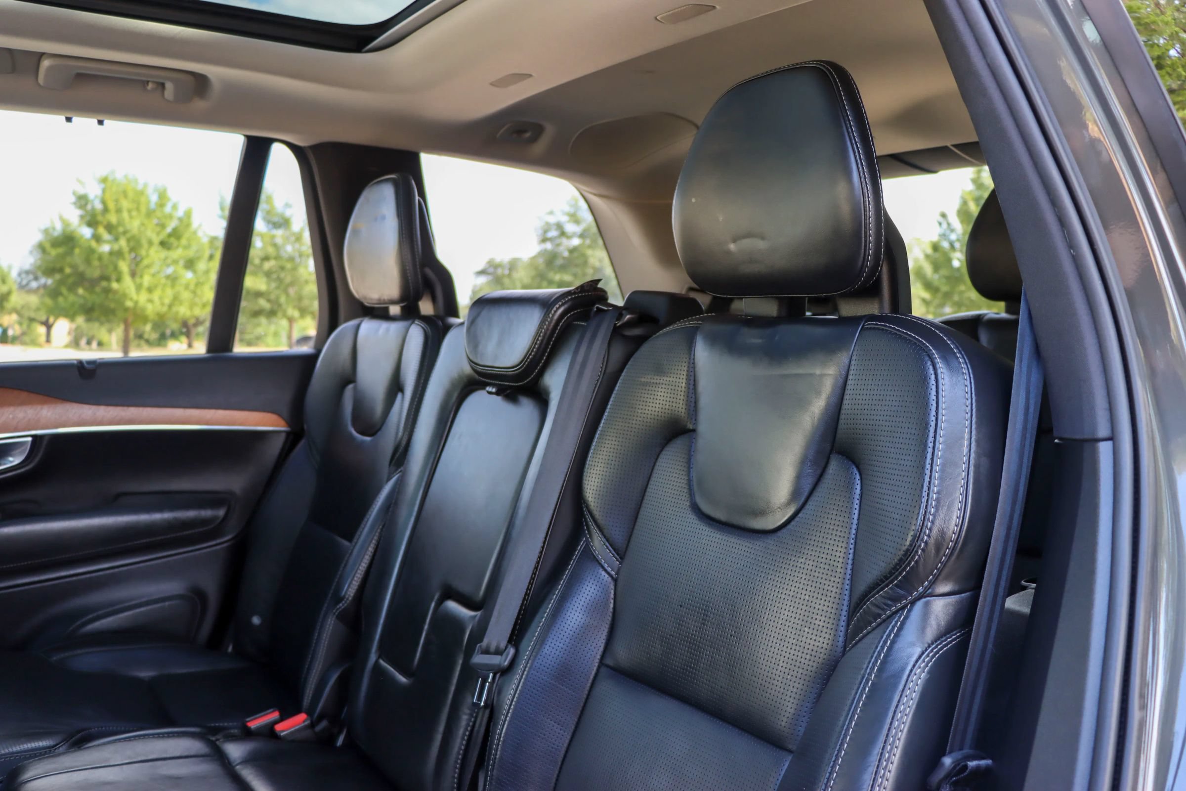 Used 2018 Volvo XC90 T6 Inscription w/ Convenience Package AWD/4WD image 16