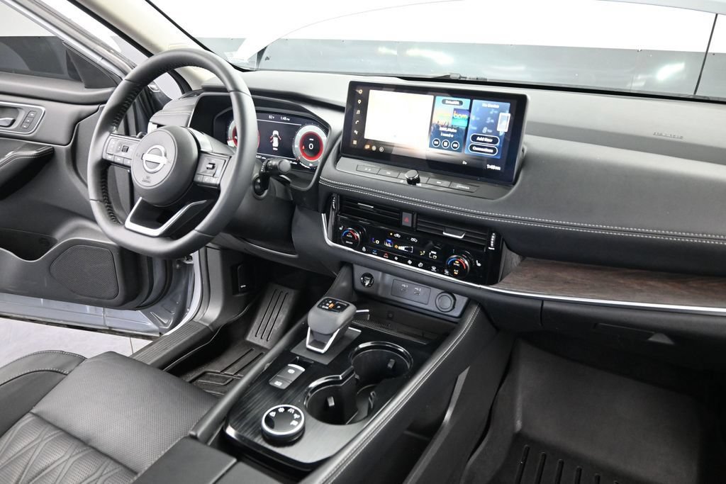 Certified 2024 Nissan Rogue Platinum w/ Platinum Premium Package AWD/4WD image 29