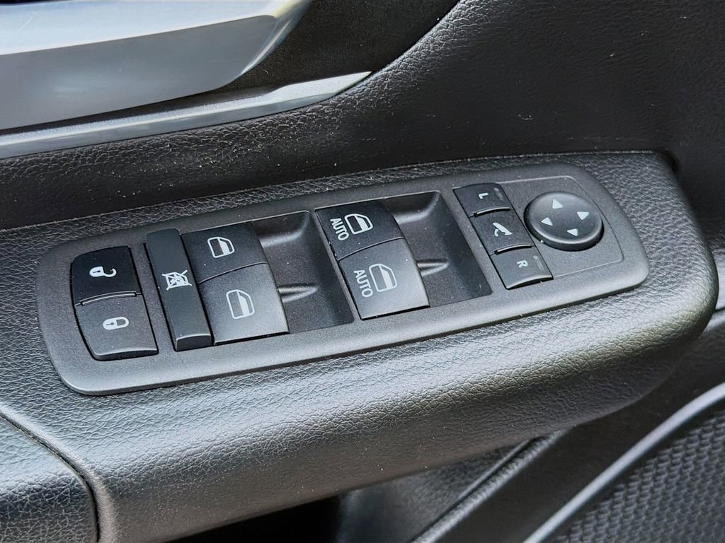 Used 2022 RAM 1500 Big Horn image 24