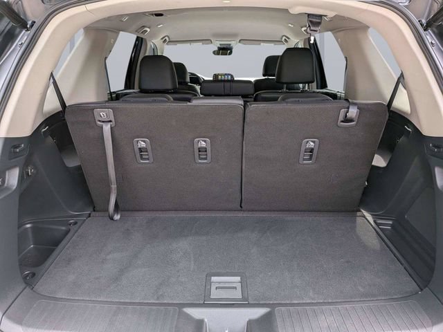 Used 2025 Honda Pilot EX-L image 12