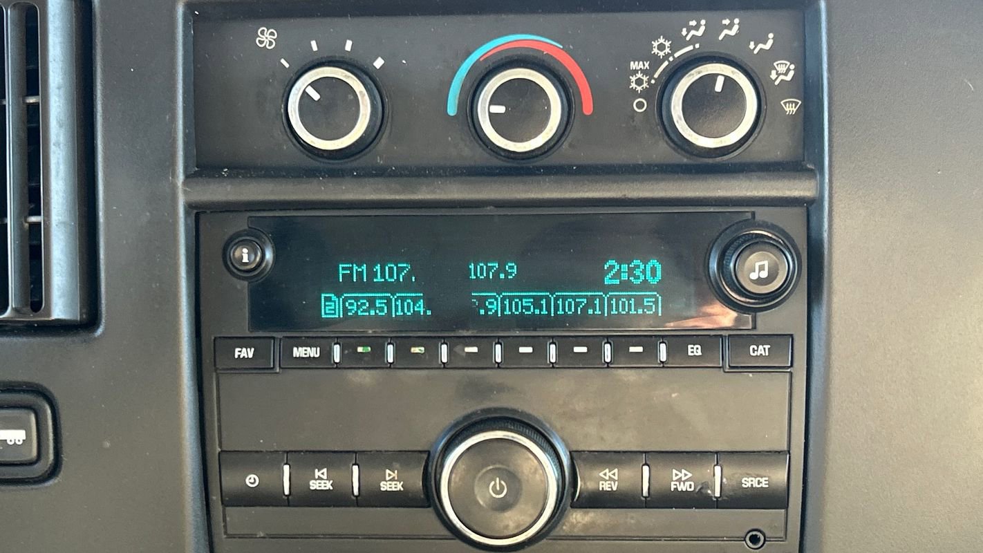 Used 2019 Chevrolet Express 3500 w/ Power Convenience Package image 23