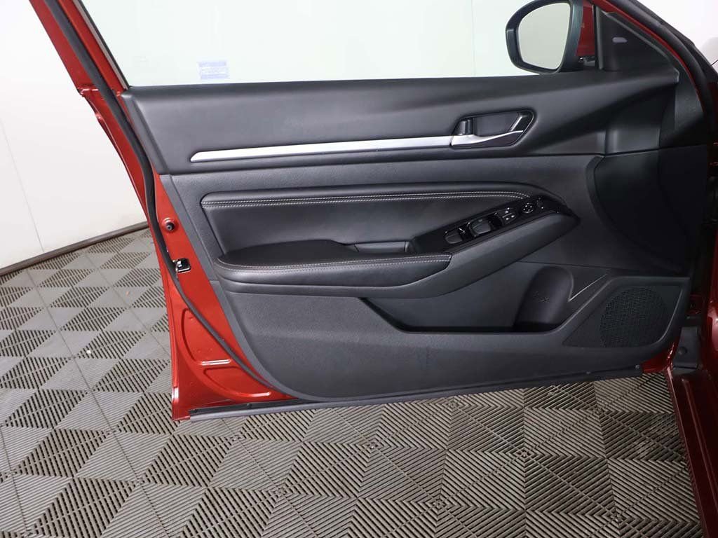 Used 2023 Nissan Altima 2.5 SL image 24