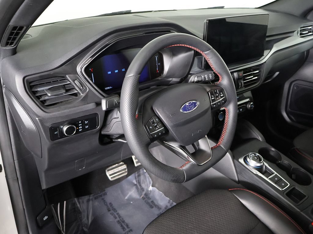 Used 2024 Ford Escape ST-Line w/ Tech Pack #1 AWD/4WD image 25