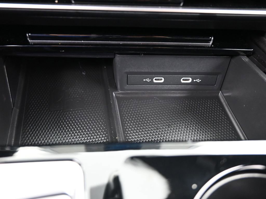 Used 2024 Volkswagen Atlas Cross Sport SE image 25