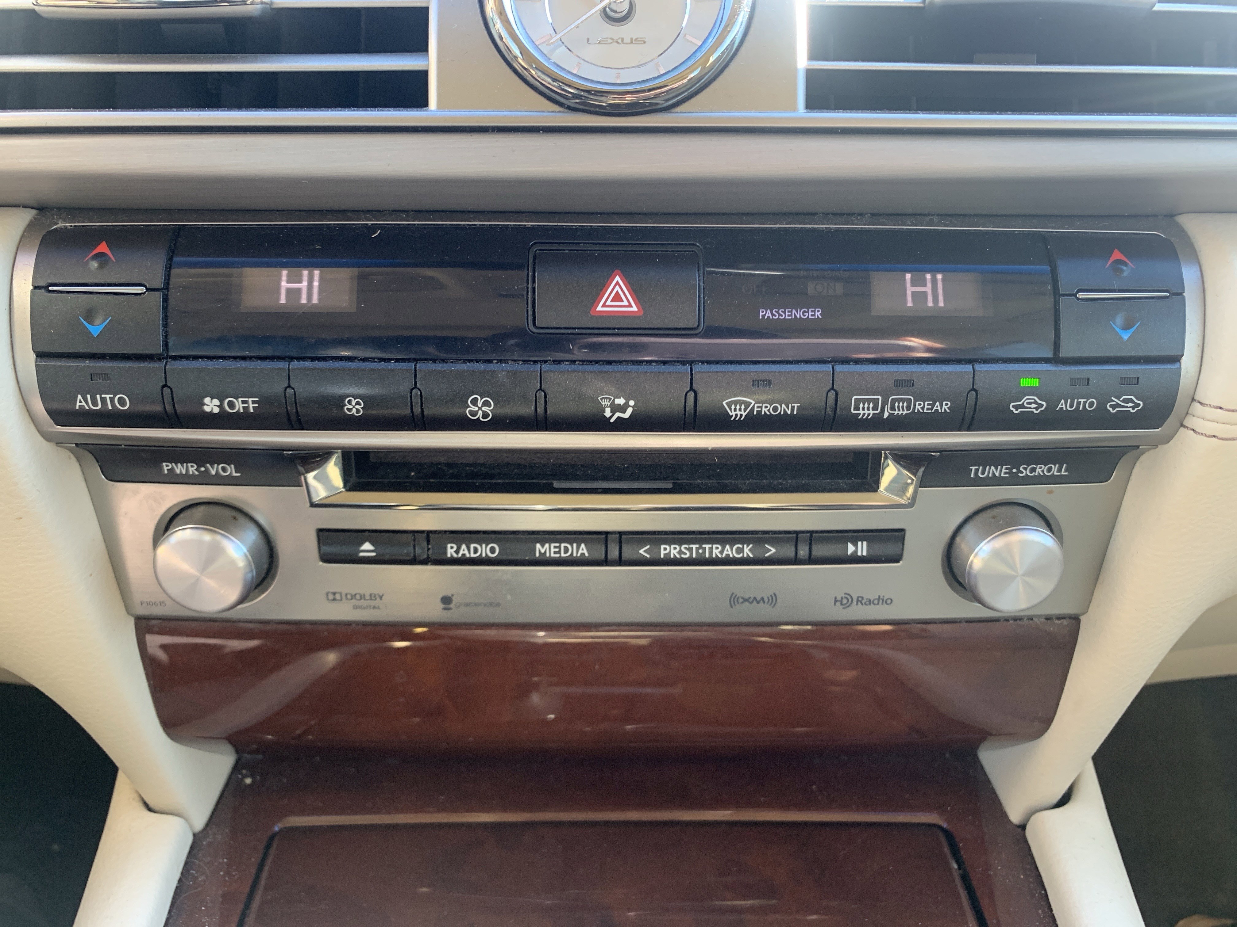 Used 2014 Lexus LS 460 image 29