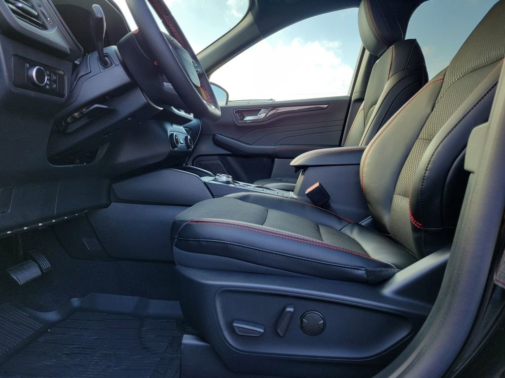 New 2026 Ford Escape ST-Line w/ Cold Weather Package image 17
