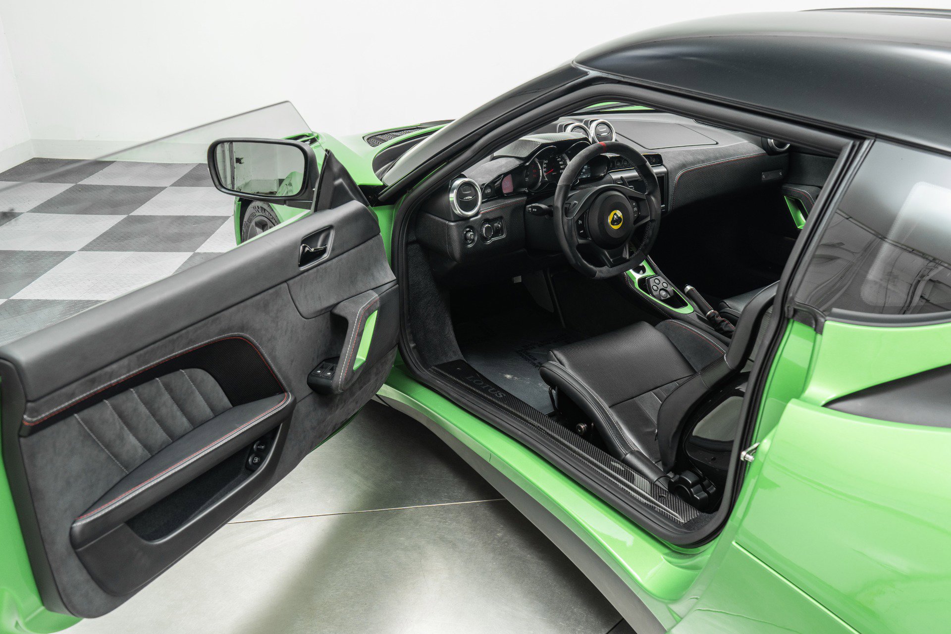 Used 2021 Lotus Evora image 23