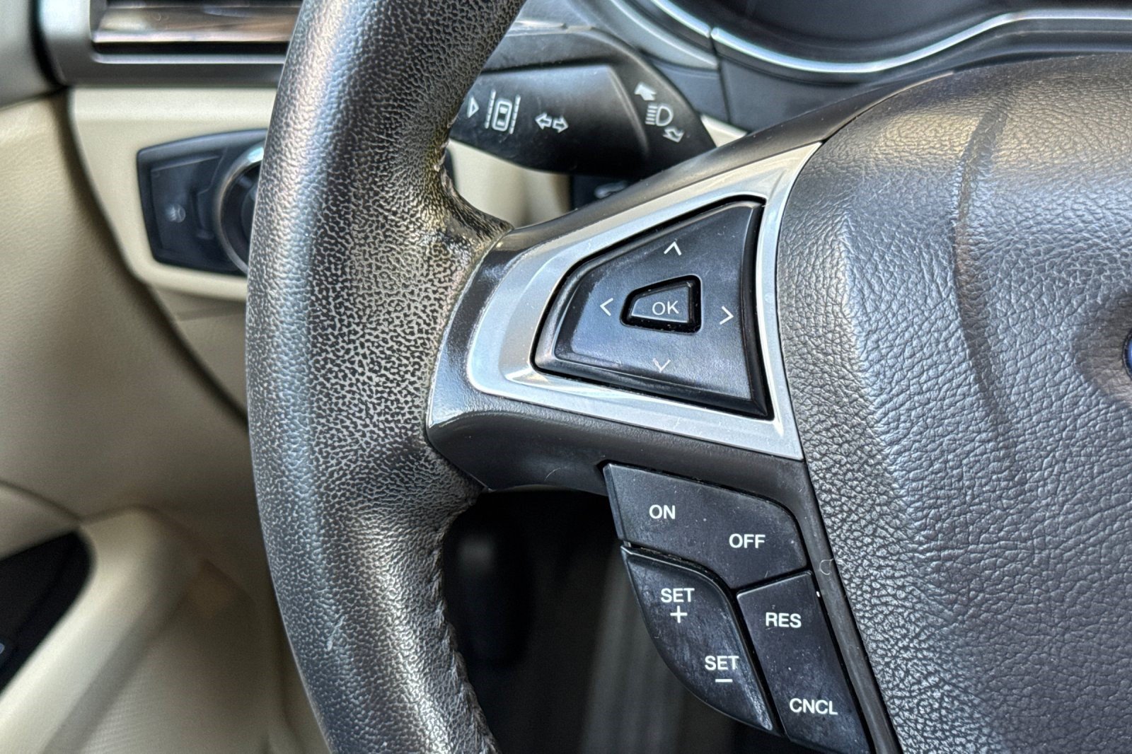 Used 2013 Ford Fusion SE FWD image 30
