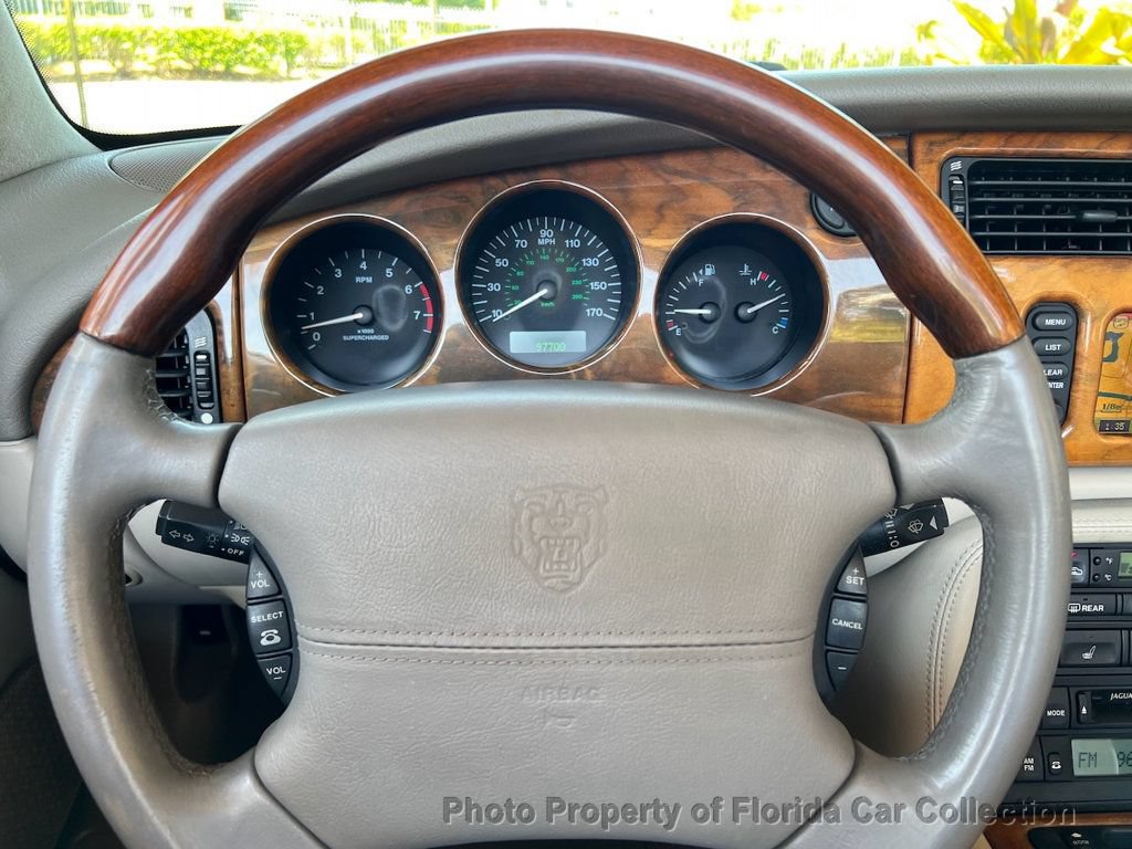 Used 2001 Jaguar XKR Convertible RWD image 54