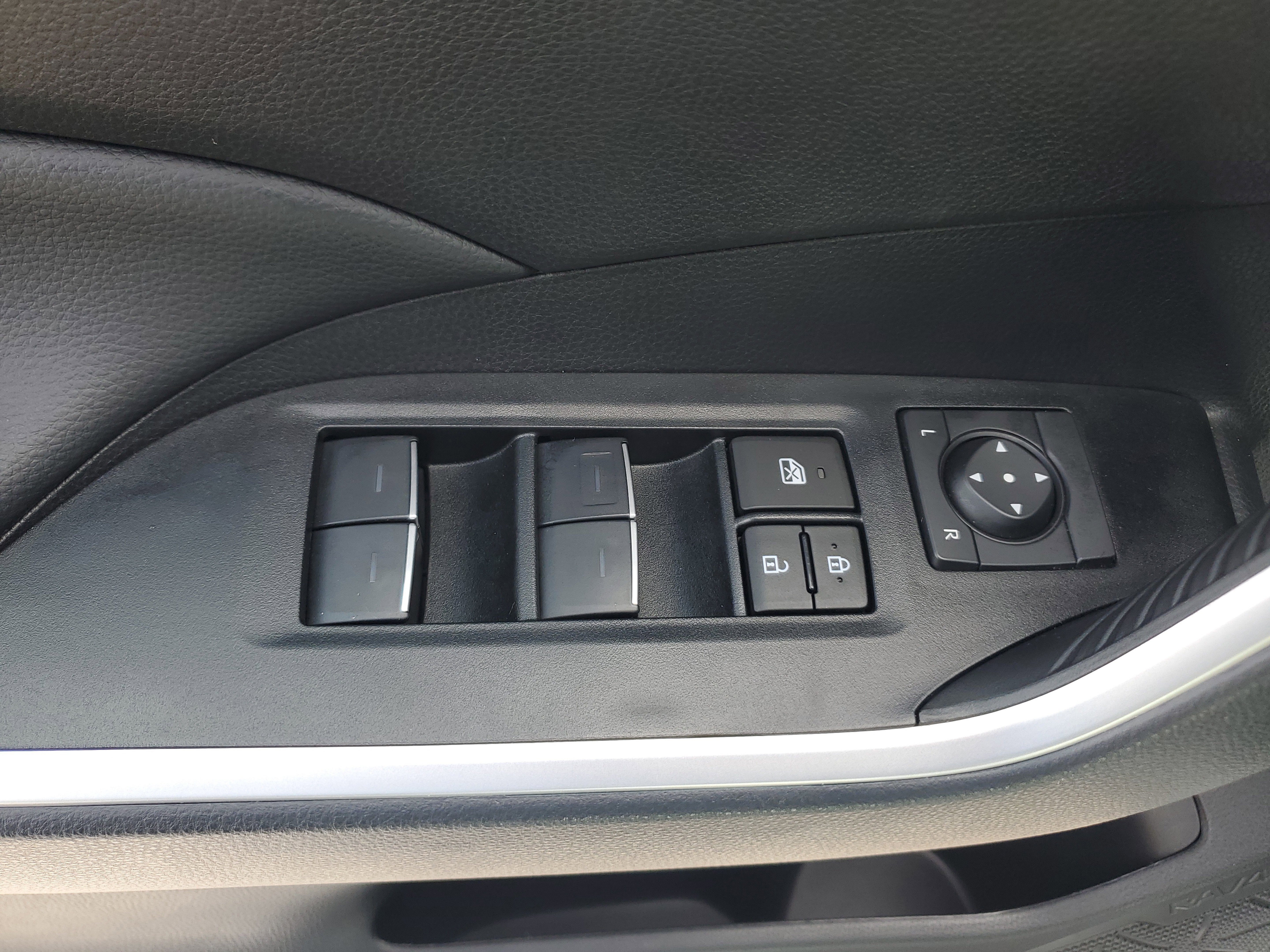 Used 2024 Toyota RAV4 XLE image 27