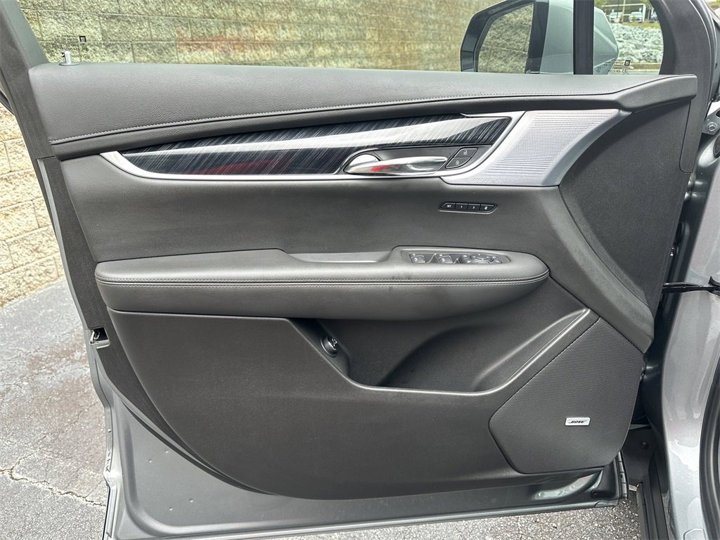 Used 2023 Cadillac XT6 Premium Luxury w/ Technology Package image 10