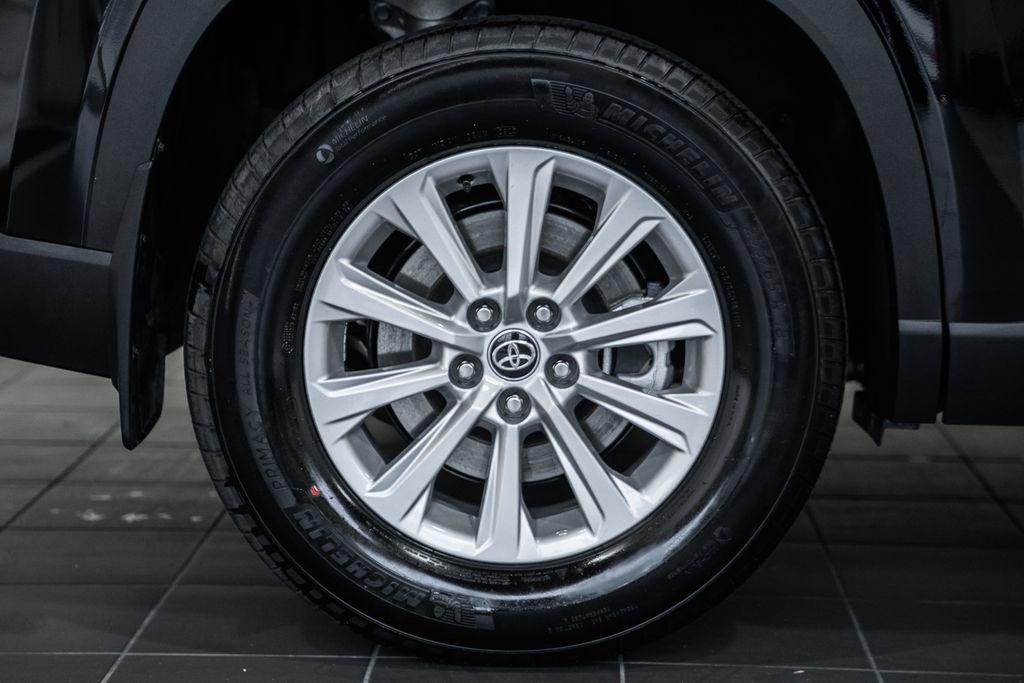 Used 2026 Toyota Grand Highlander XLE image 16