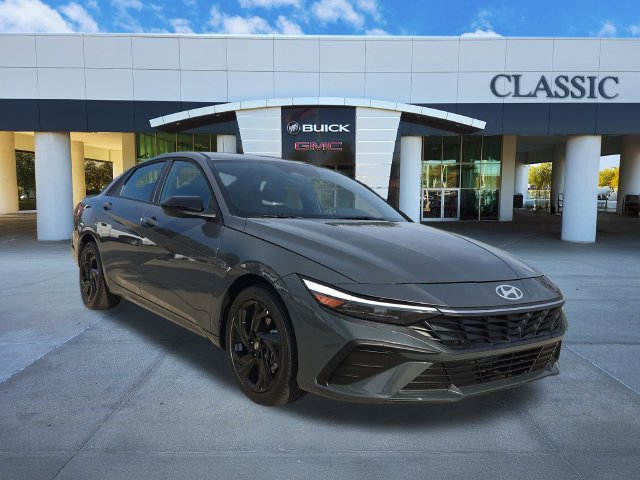 Used 2026 Hyundai Elantra Sport FWD image 1