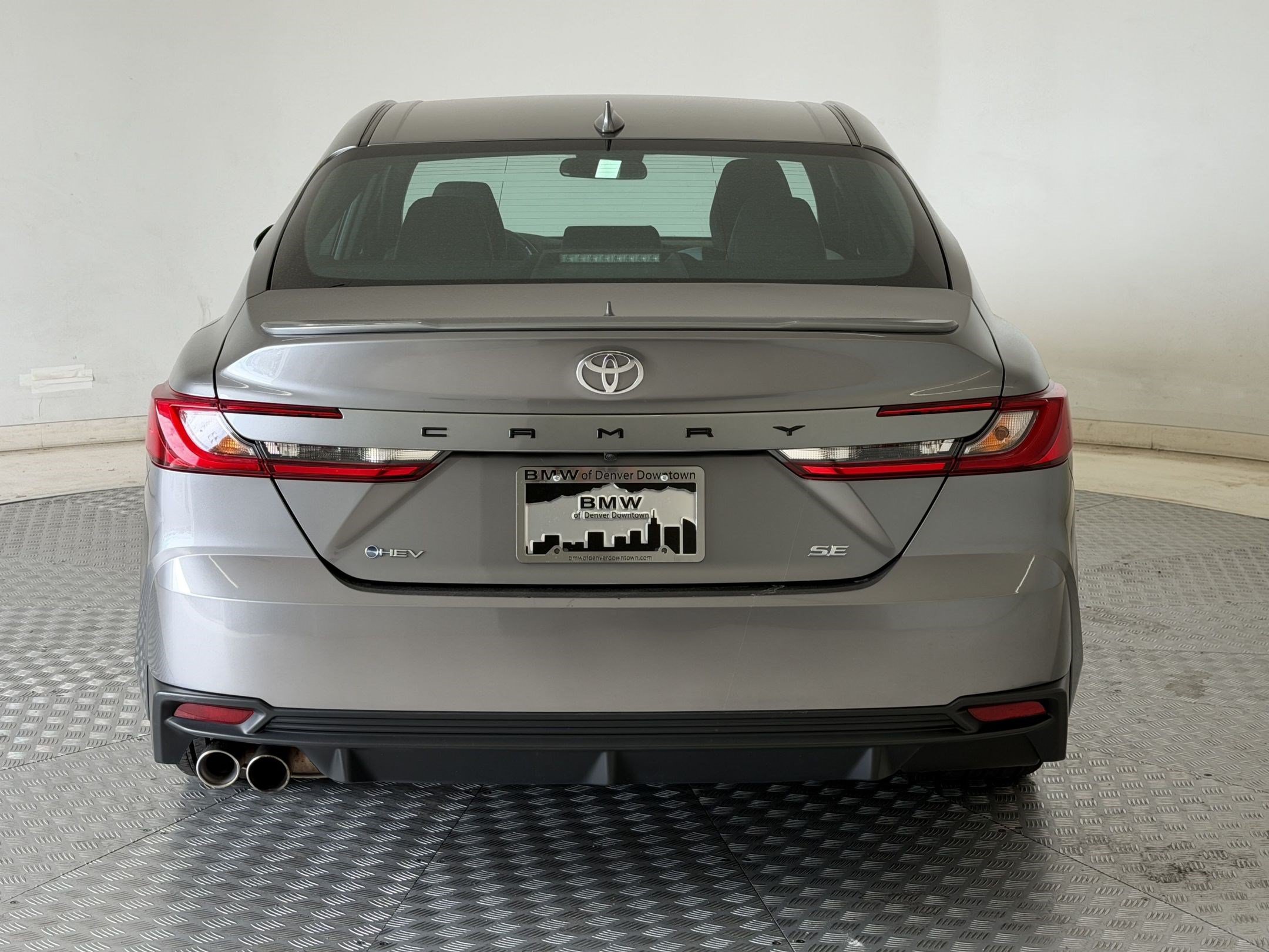 Used 2025 Toyota Camry SE FWD image 10