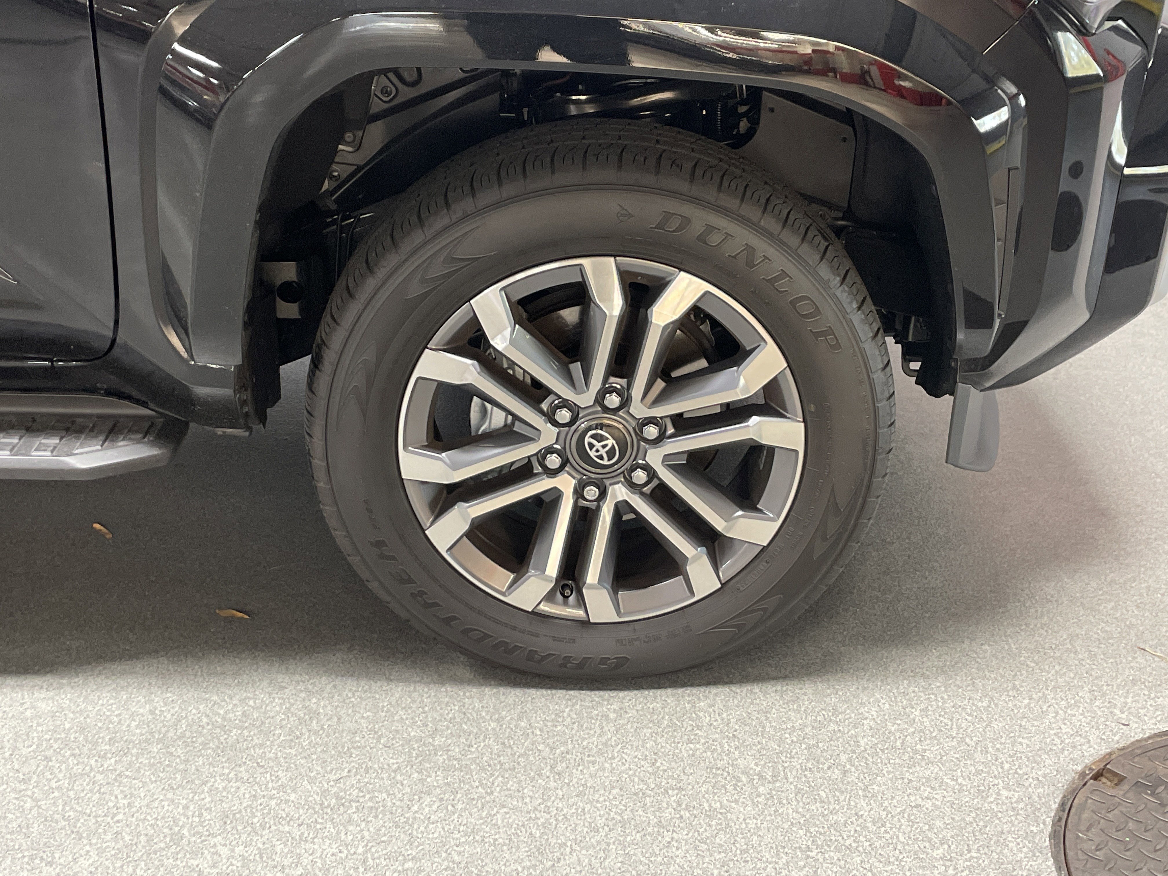 Used 2025 Toyota 4Runner Limited image 6