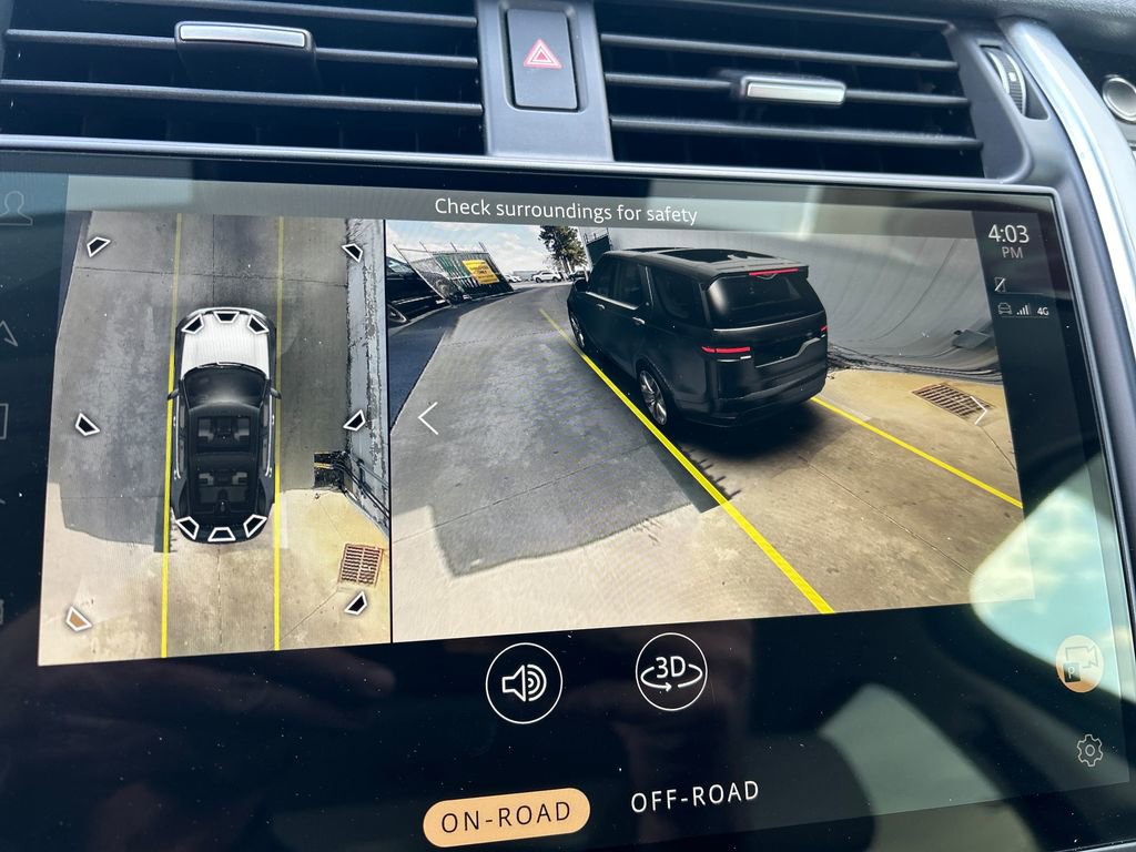 Used 2025 Land Rover Discovery S image 30