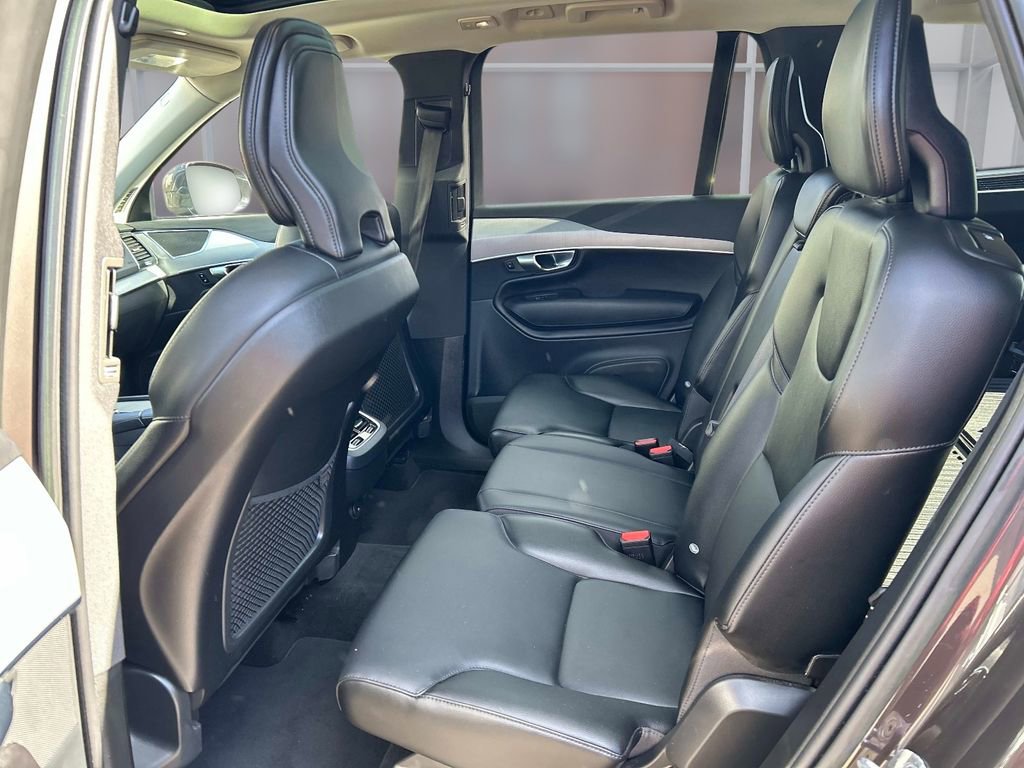 Used 2023 Volvo XC90 B5 Core w/ Climate Package image 12