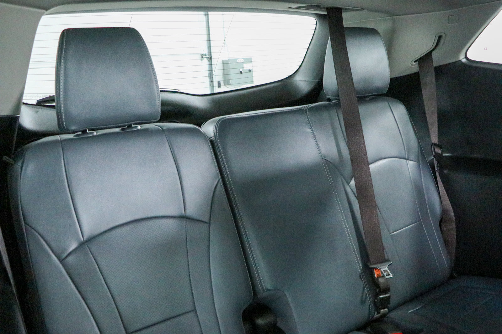 Used 2020 Buick Enclave Premium w/ Sun and Sites Package FWD image 31