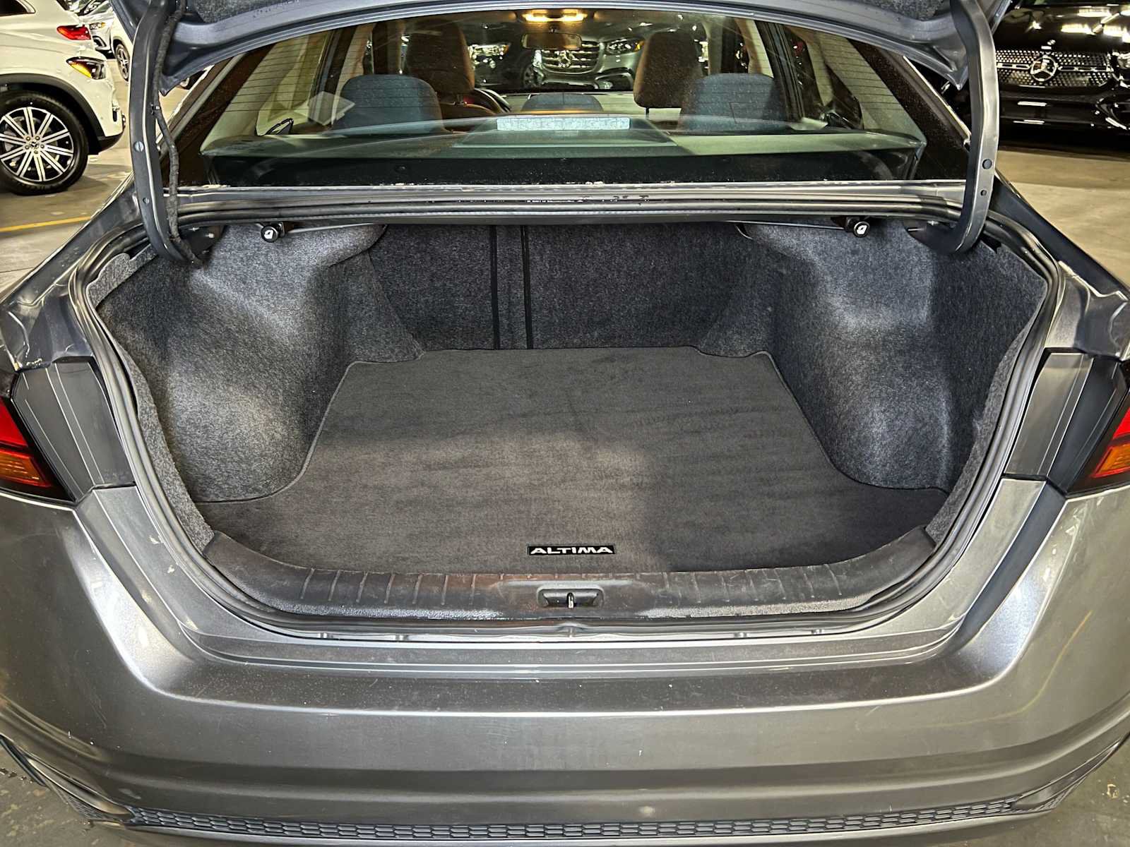 Used 2020 Nissan Altima 2.5 S FWD image 15