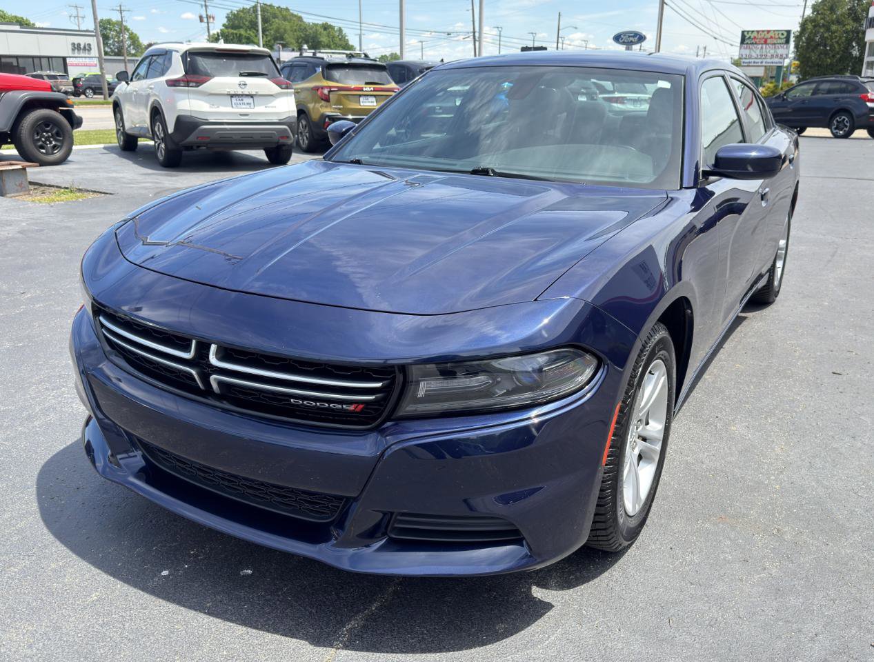 Used 2016 Dodge Charger SE w/ Popular Equipment Group RWD image 9
