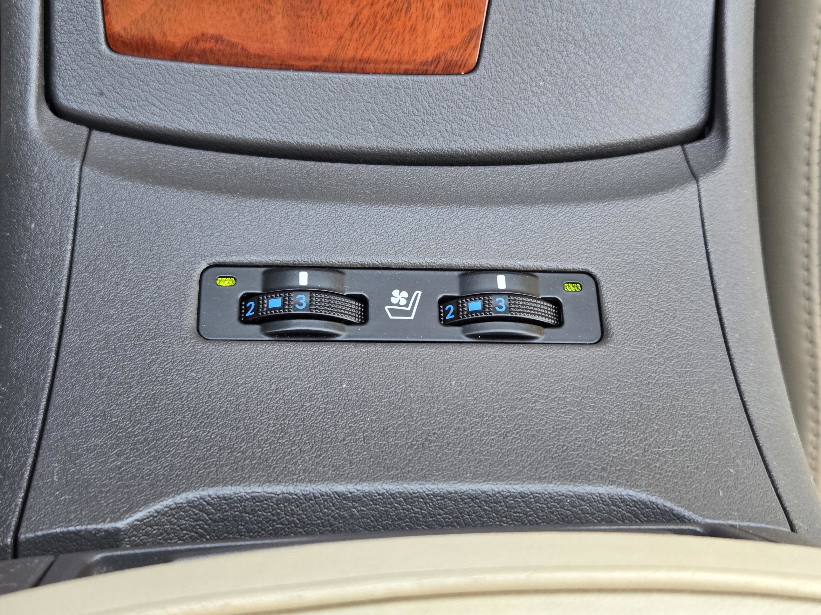Used 2011 Lexus ES 350 FWD image 14