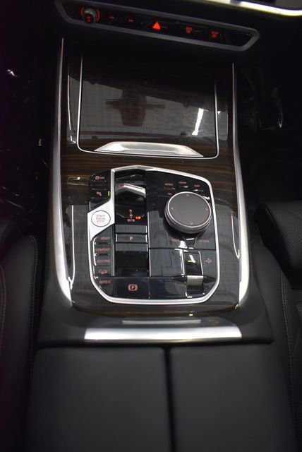 Used 2024 BMW X7 xDrive40i AWD/4WD image 28