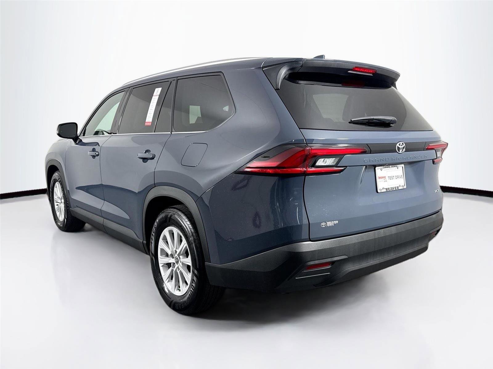 Certified 2025 Toyota Grand Highlander FWD image 2