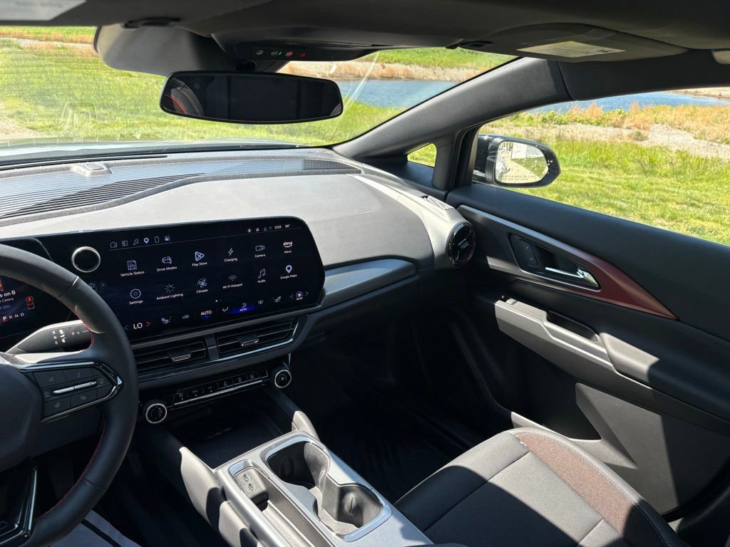 New 2025 Chevrolet Equinox EV RS AWD/4WD image 52