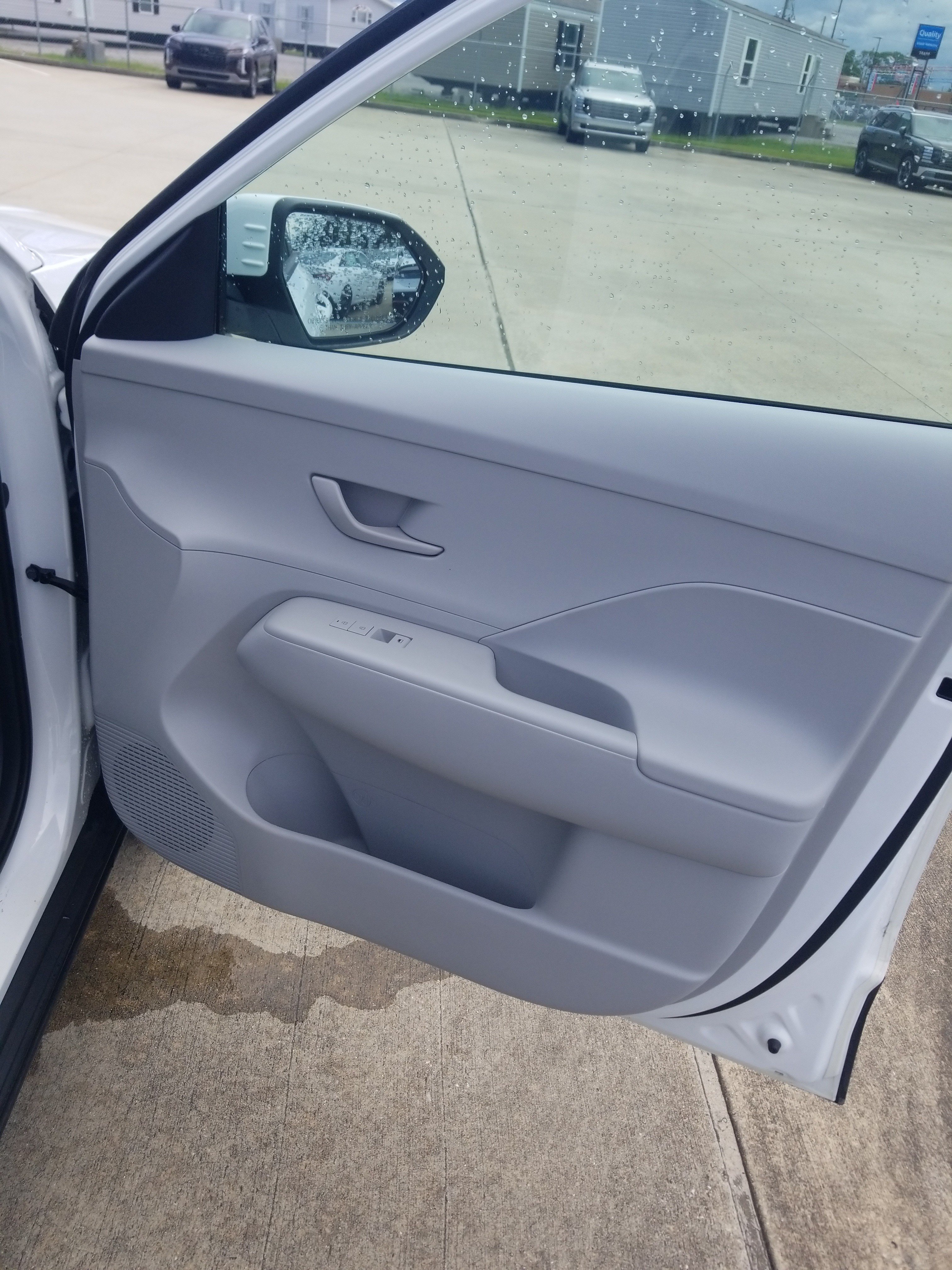 Used 2025 Hyundai Kona SE FWD image 11
