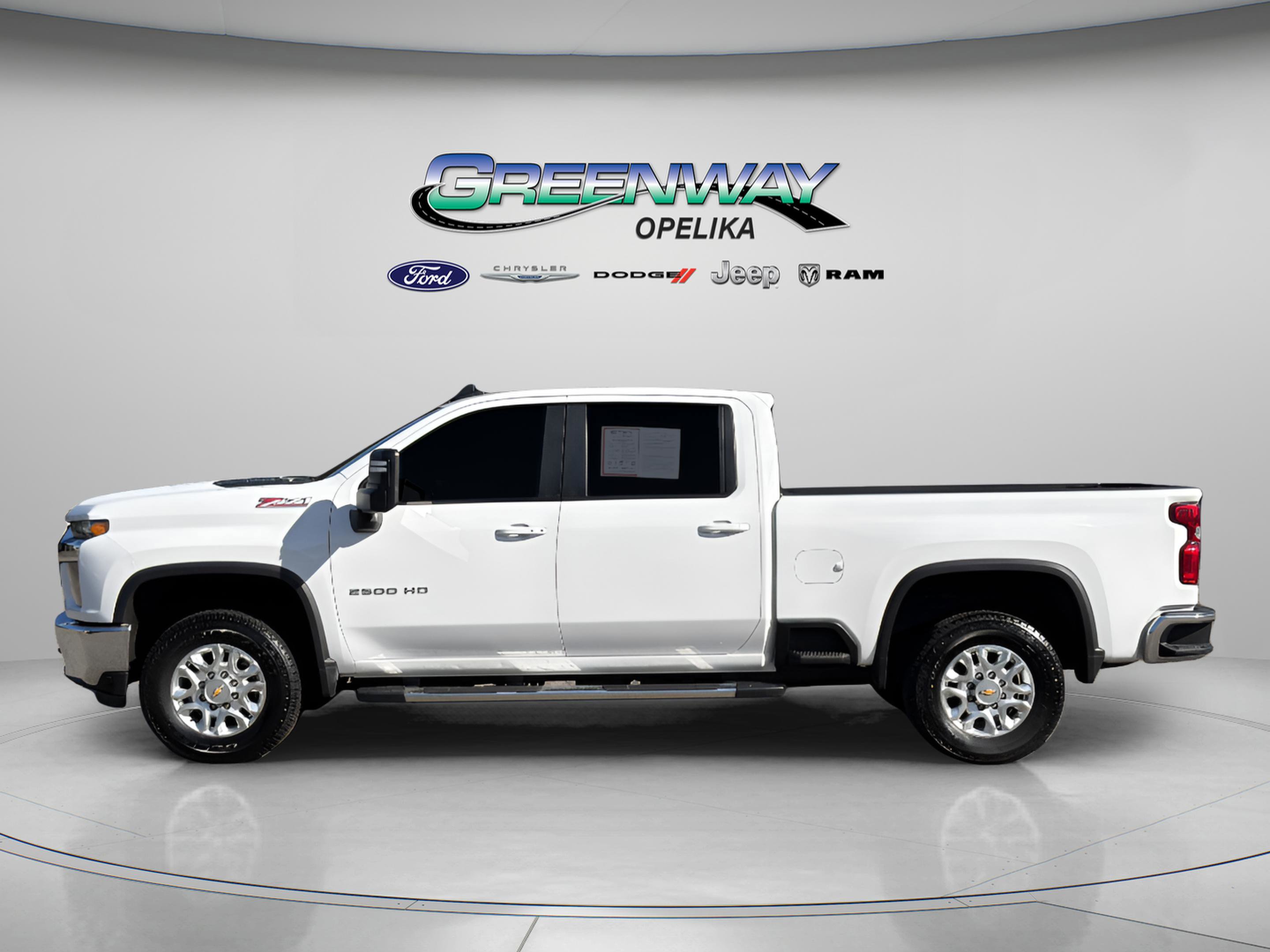 Used 2022 Chevrolet Silverado 2500 LT w/ Convenience Package image 16