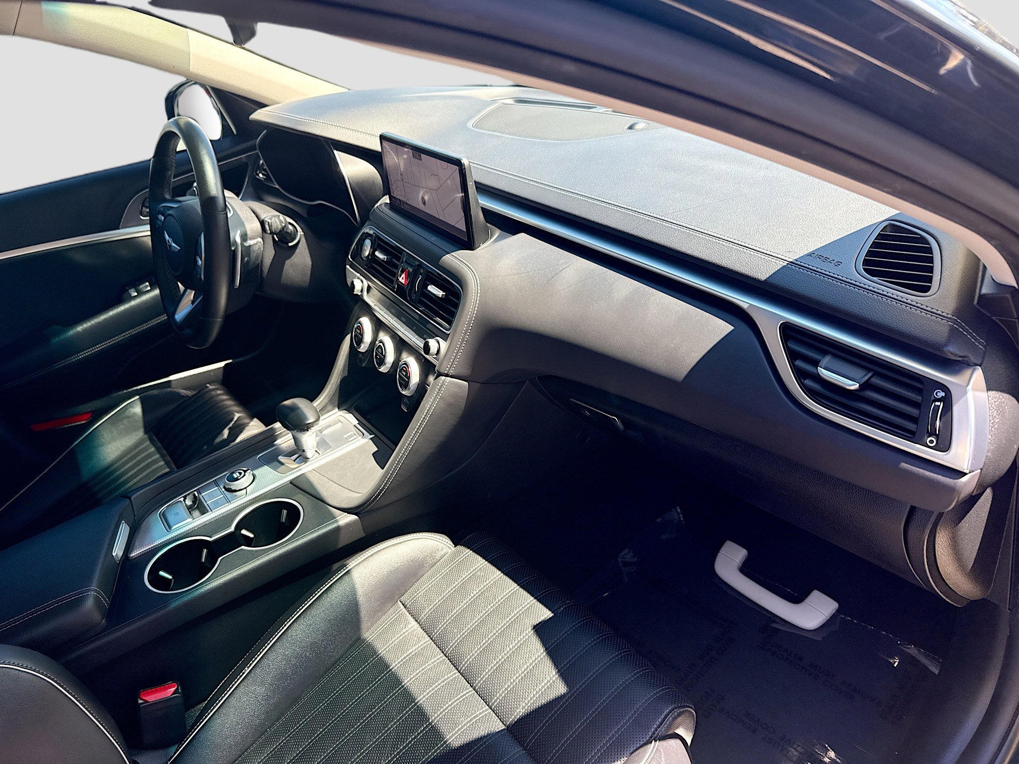 Used 2022 Genesis G70 3.3T image 33