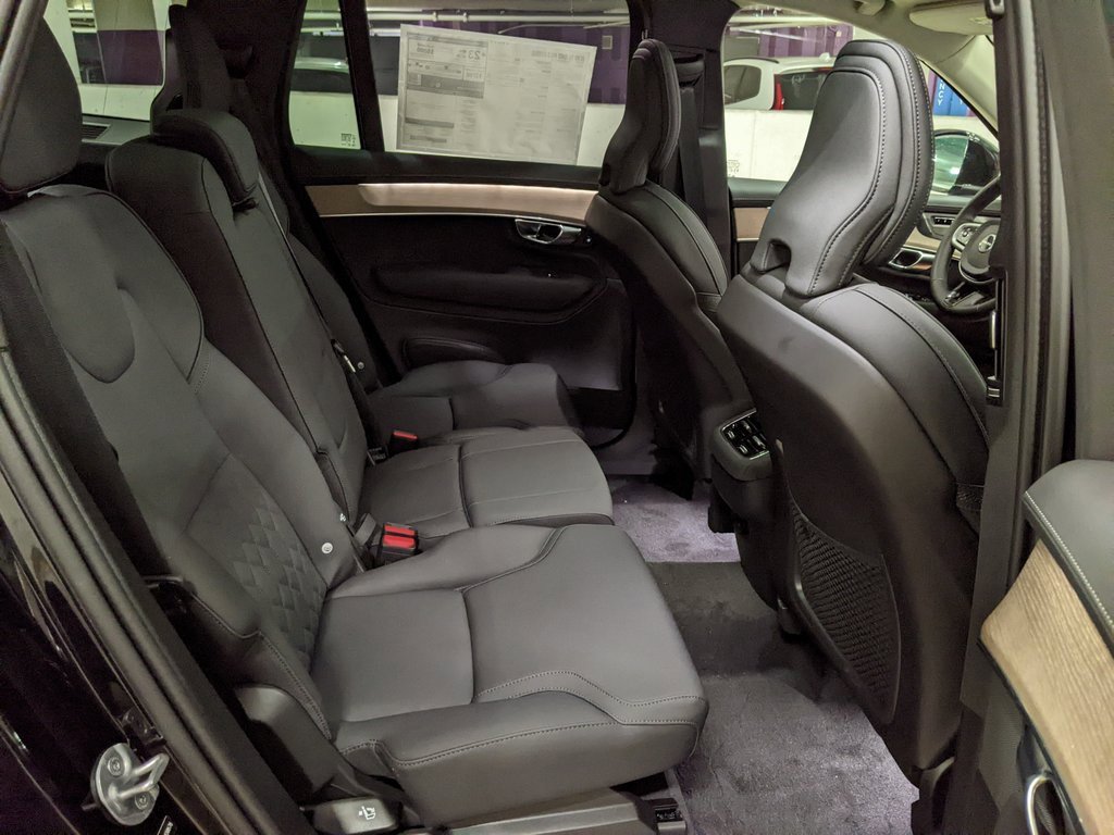 New 2026 Volvo XC90 B6 Plus w/ Protection Package Premier image 25