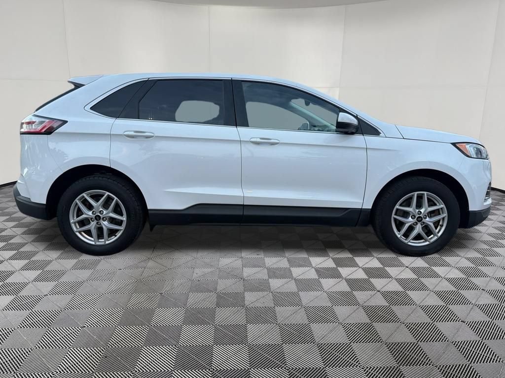 Used 2024 Ford Edge SEL AWD/4WD image 9