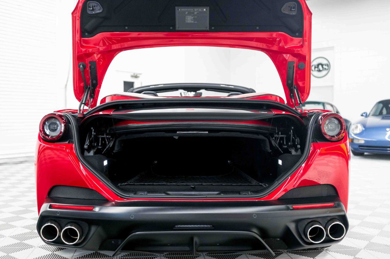 Used 2019 Ferrari Portofino RWD image 94