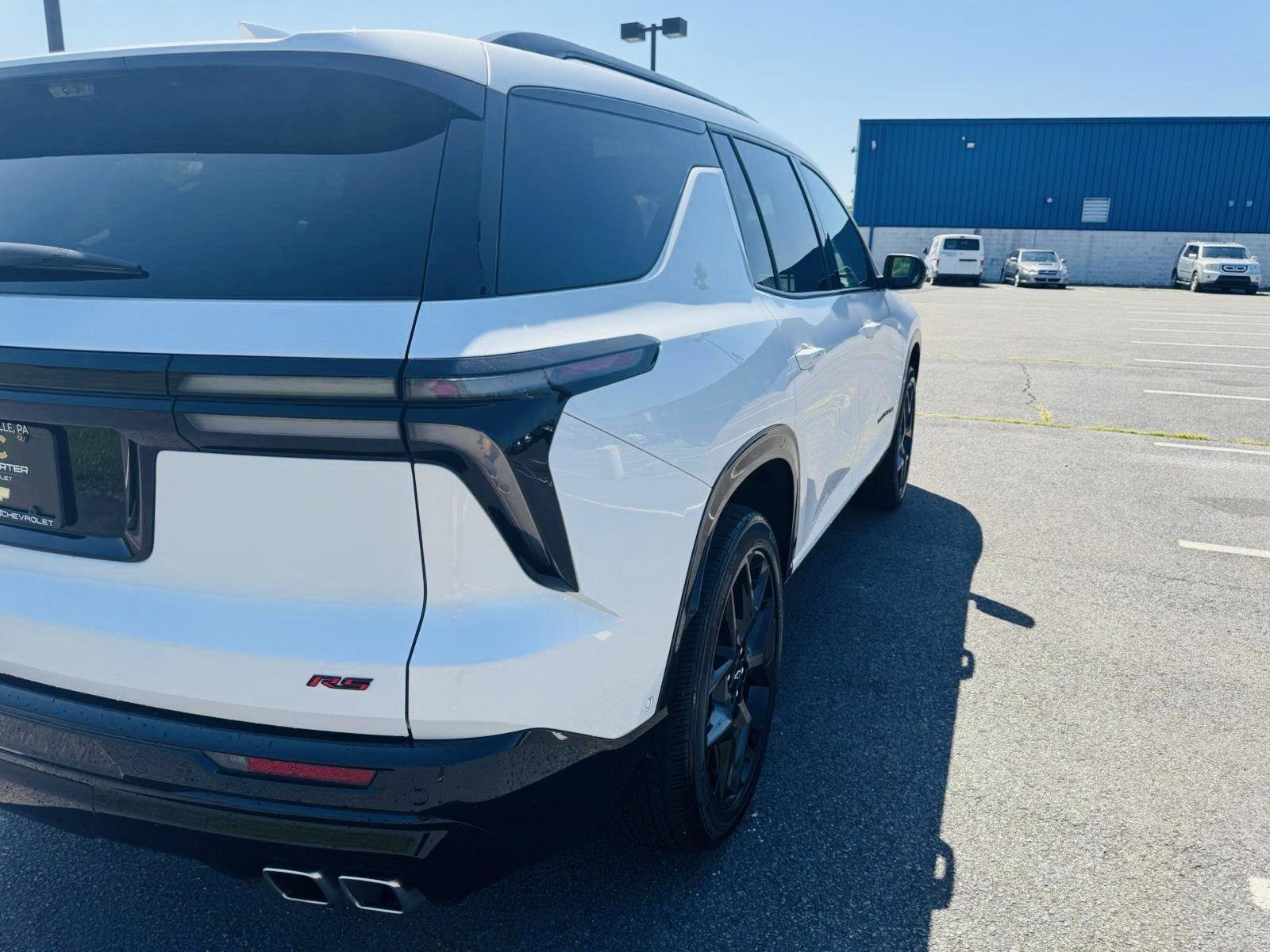 Used 2024 Chevrolet Traverse RS image 16