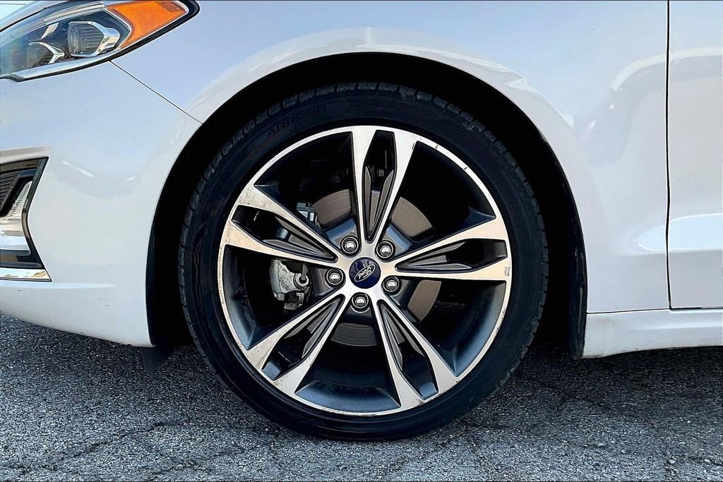 Used 2019 Ford Fusion Titanium image 8