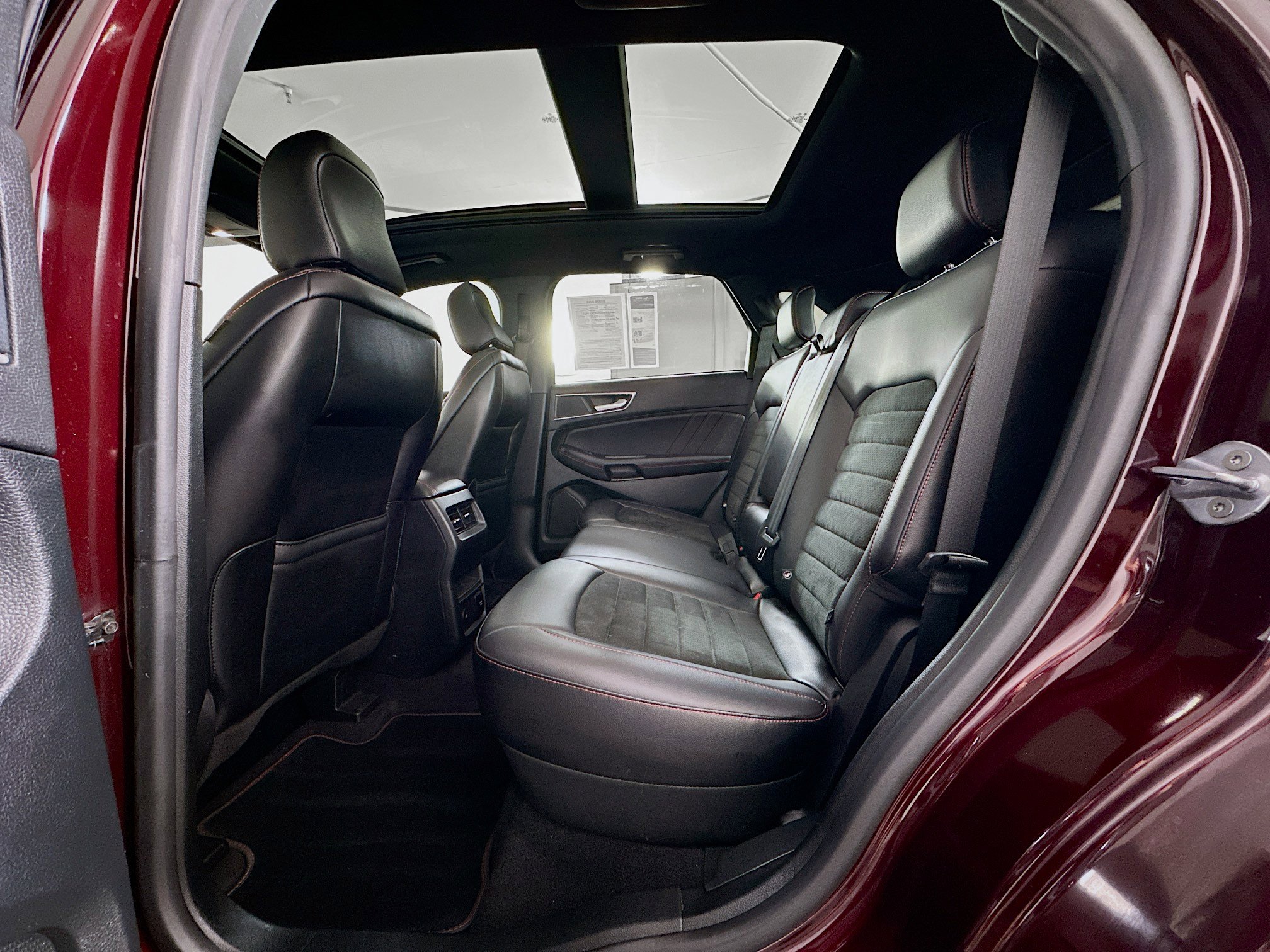 Used 2024 Ford Edge ST-Line image 29